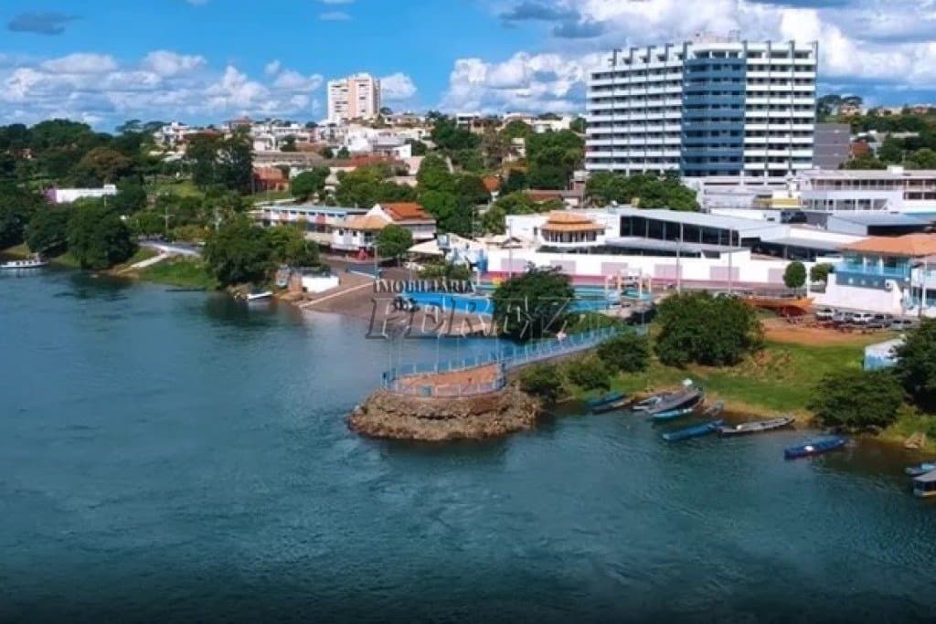 Terreno à venda em Porto Rico/PR - Av. Catarina Suba Jaros