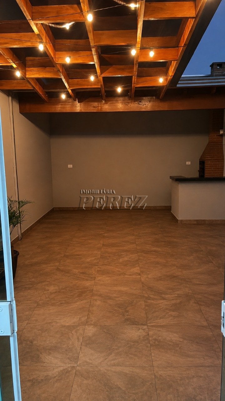 Casa à venda no Chamonix, região leste de Londrina