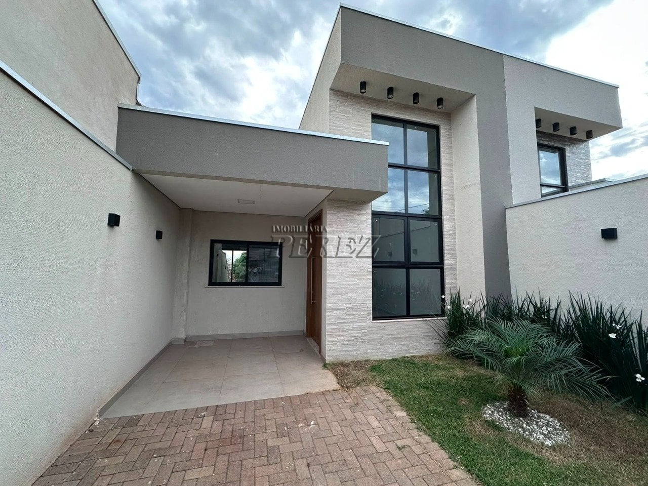 Casa à venda no Jardim Sabará III, região oeste de Londrina