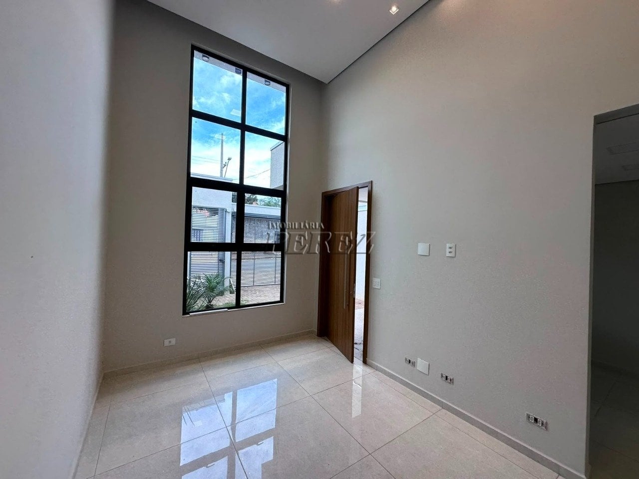 Casa à venda no Jardim Sabará III, região oeste de Londrina