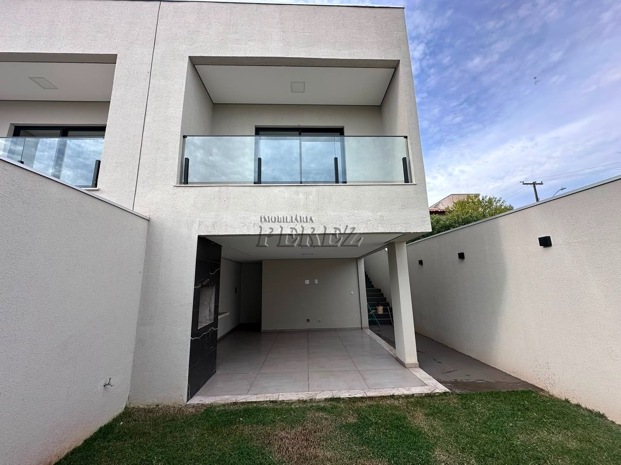 Casa à venda no Jardim Sabará III, região oeste de Londrina