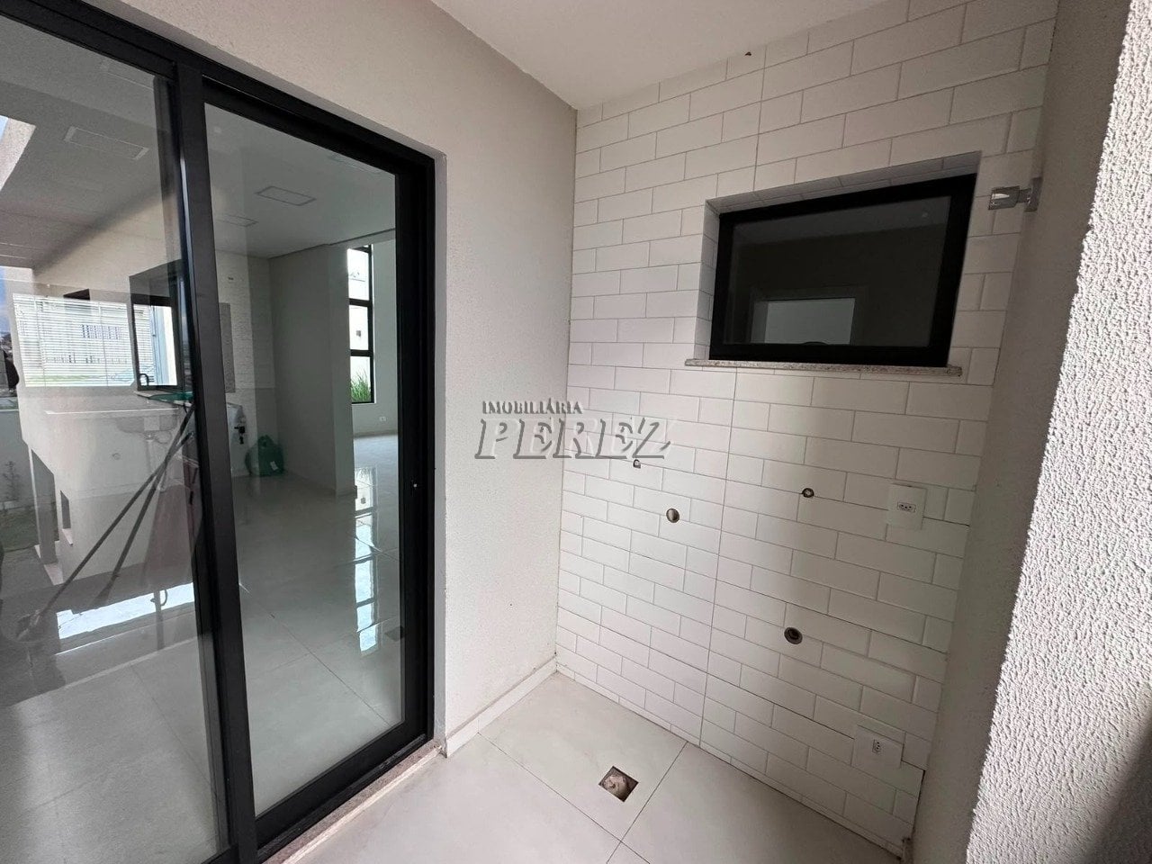 Casa à venda no Jardim Sabará III, região oeste de Londrina