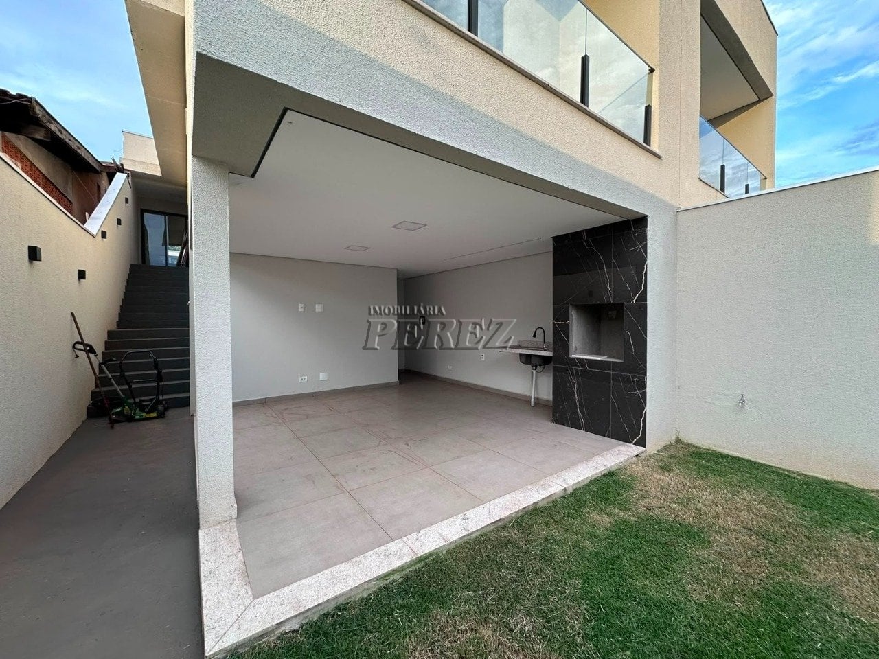 Casa à venda no Jardim Sabará III, região oeste de Londrina