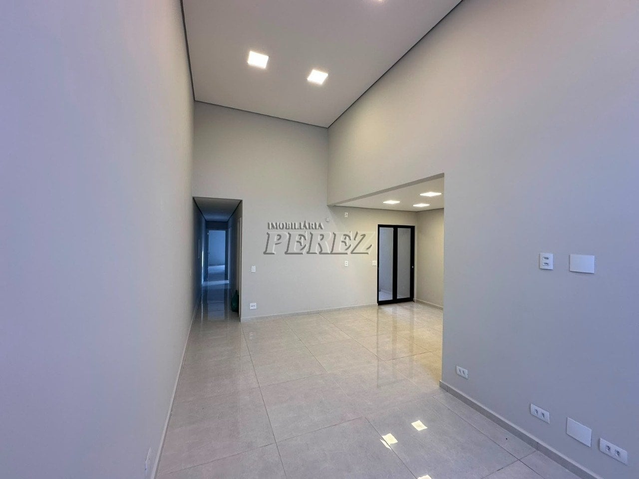 Casa à venda no Jardim Sabará III, região oeste de Londrina