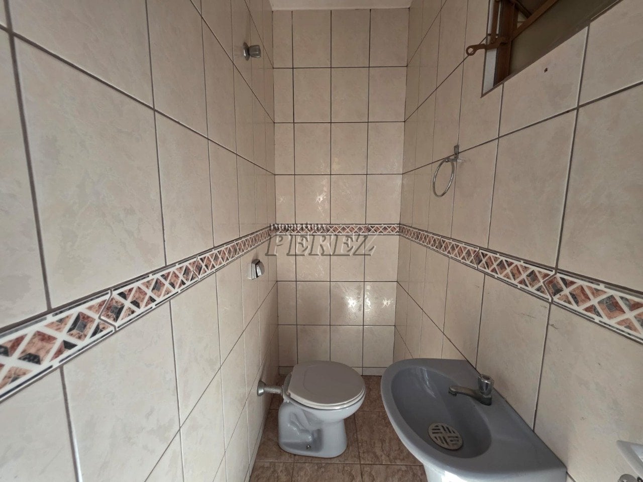 Casa para alugar na região norte de Londrina - Califórnia