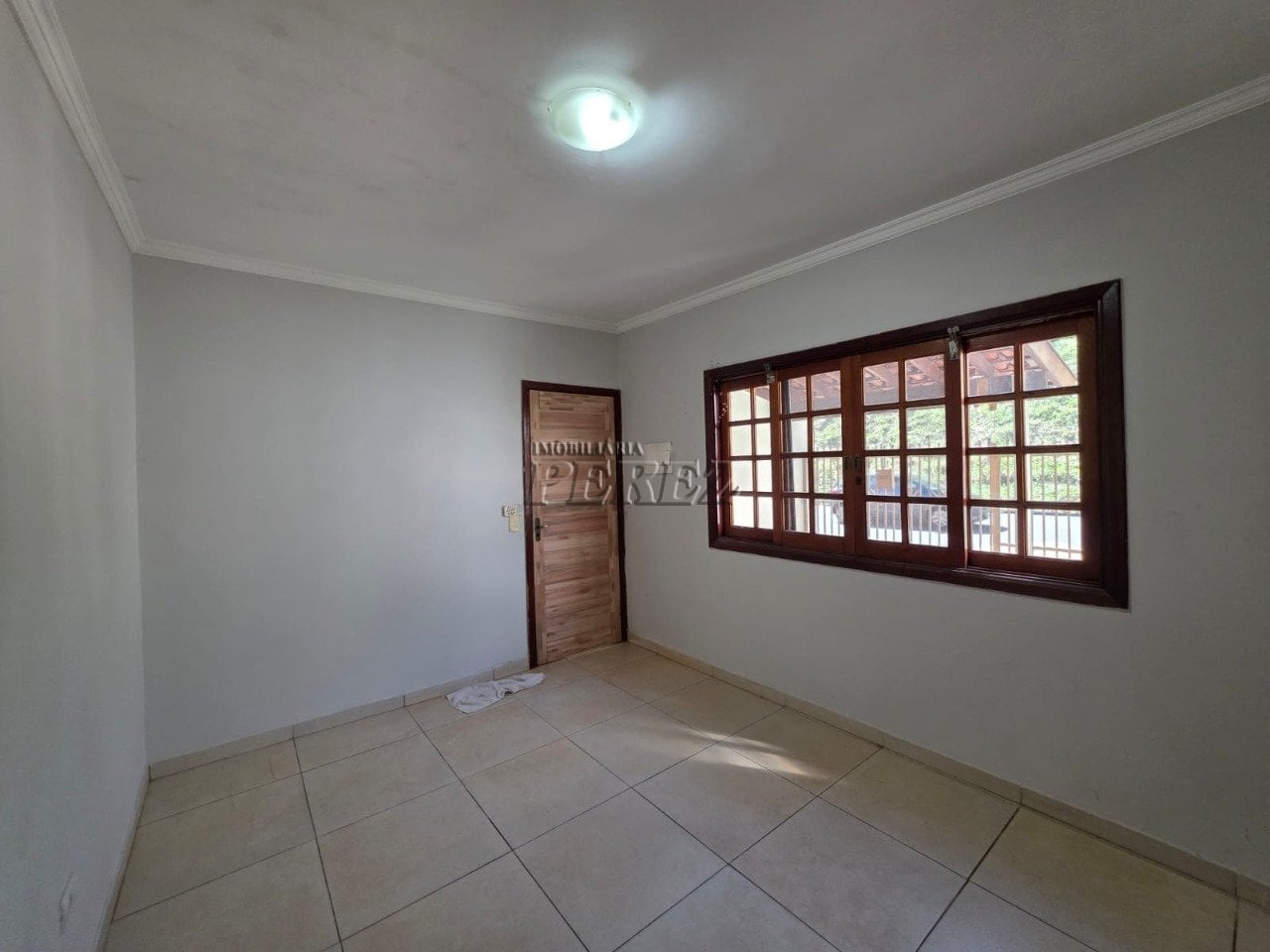 Casa para alugar na região norte de Londrina - Califórnia
