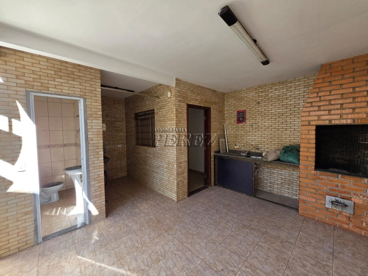 Casa para alugar na região norte de Londrina - Califórnia
