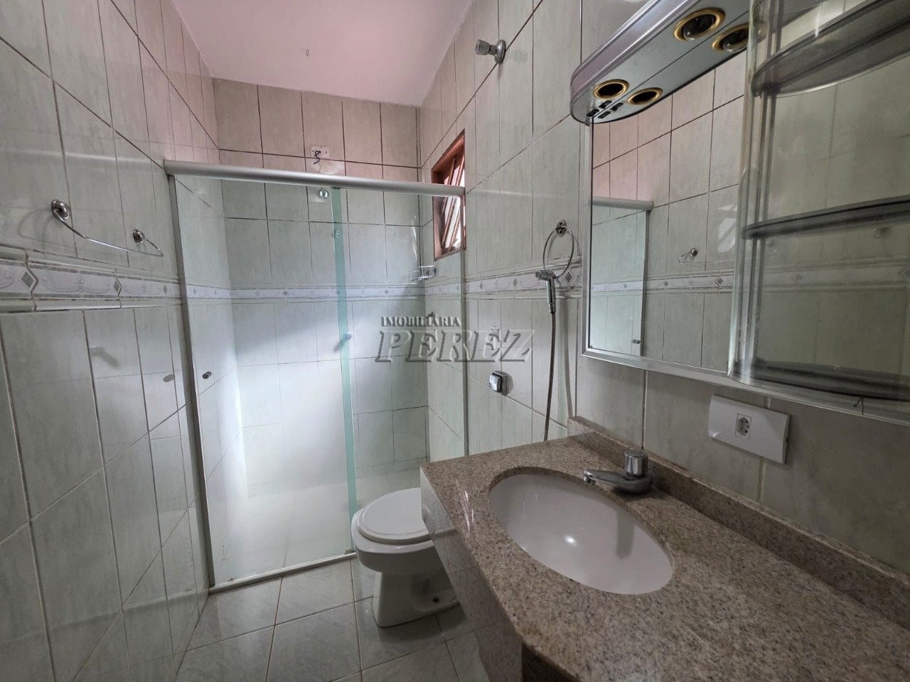 Casa para alugar na região norte de Londrina - Califórnia