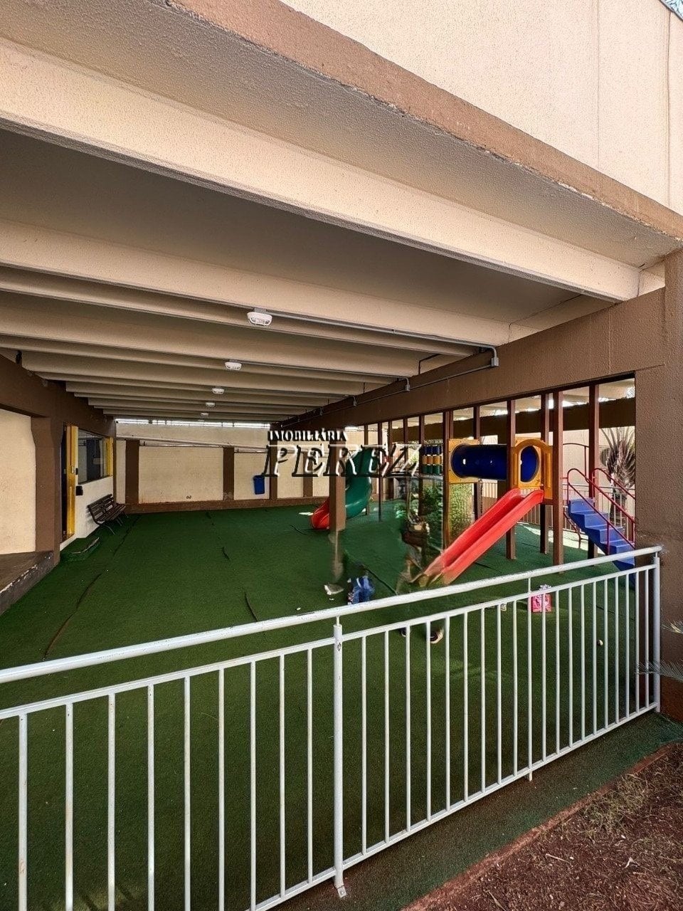 Apartamento à venda no Spazio Louvre na região oeste de Londrina