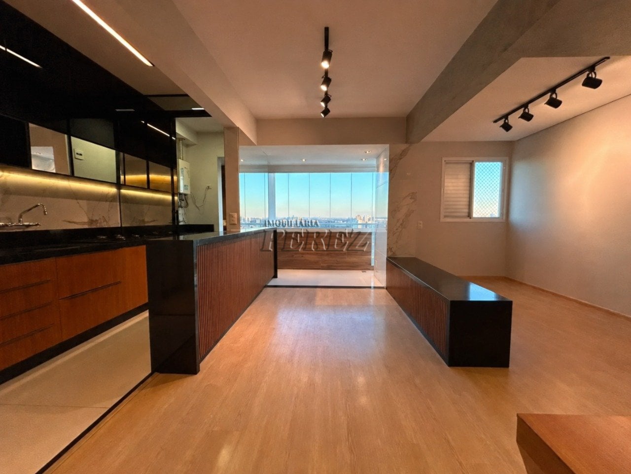 Apartamento com 2 Quartos para alugar, Edifício Boulevard Village