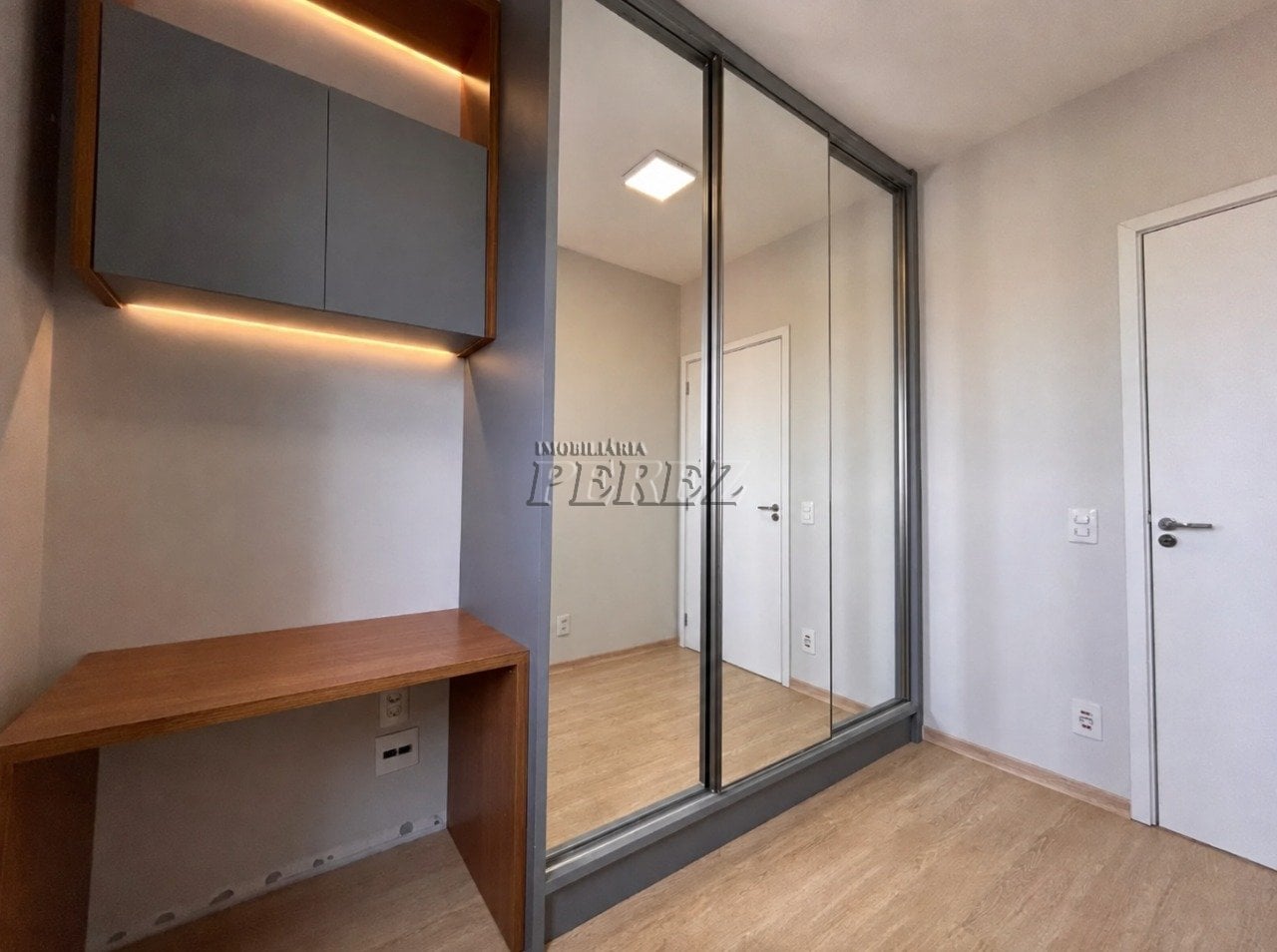 Apartamento com 2 Quartos para alugar, Edifício Boulevard Village