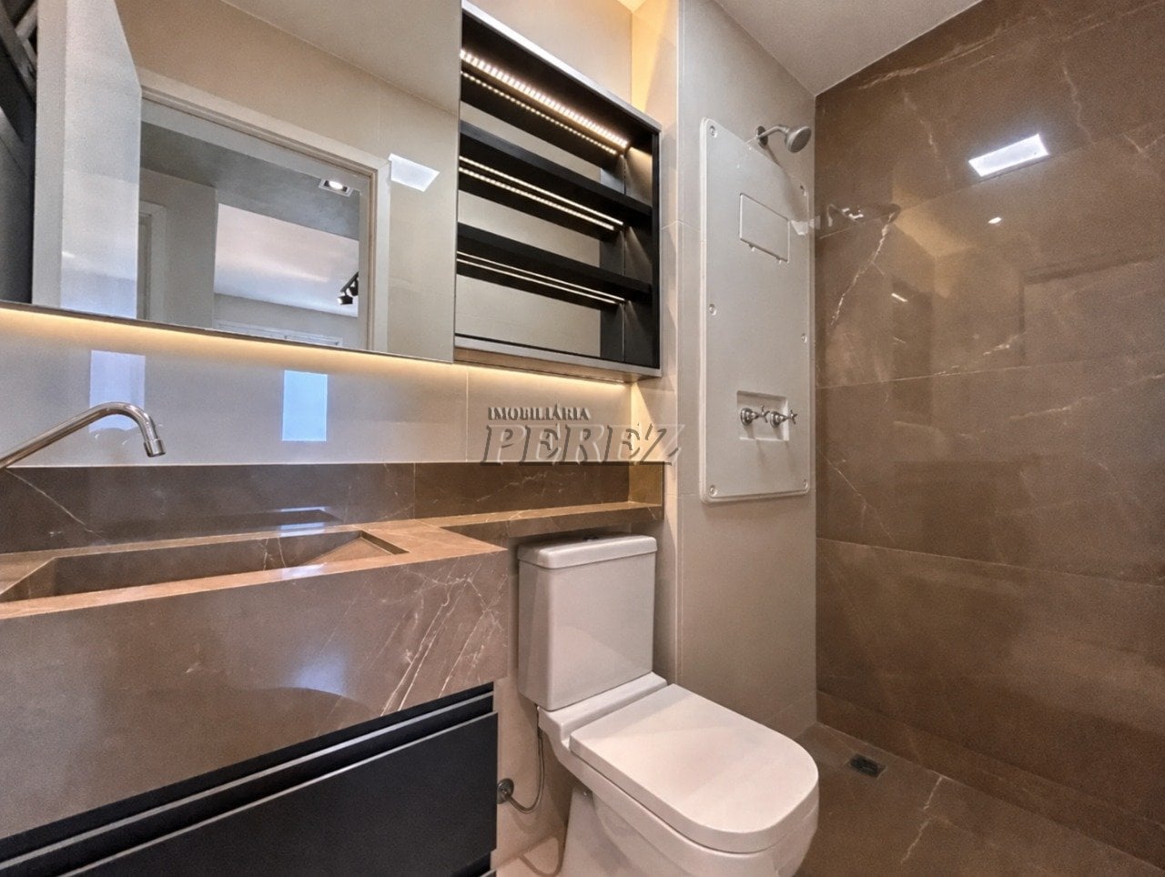 Apartamento com 2 Quartos para alugar, Edifício Boulevard Village