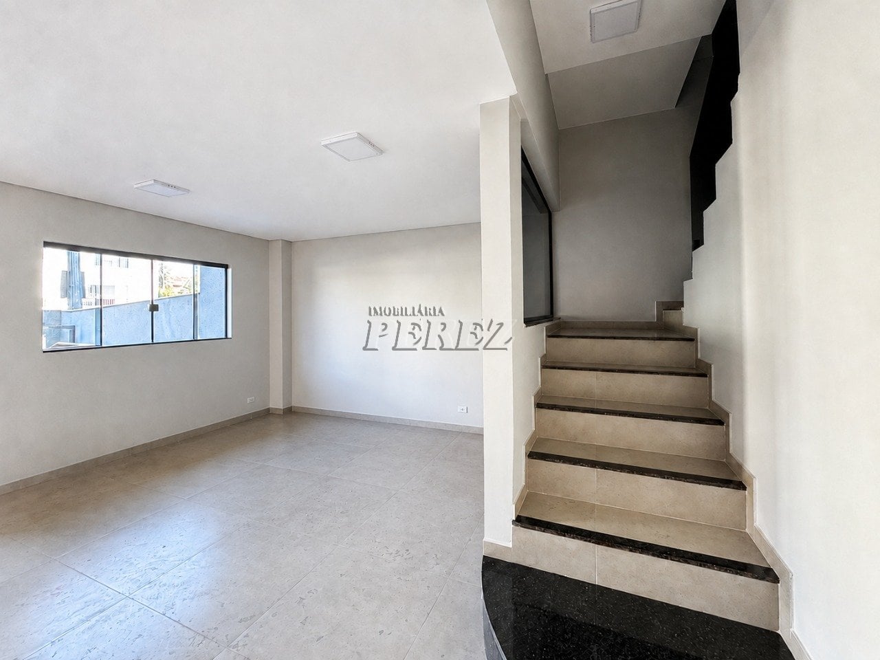 Casa com 3 Quartos à venda, 220m² - Ouro Verde
