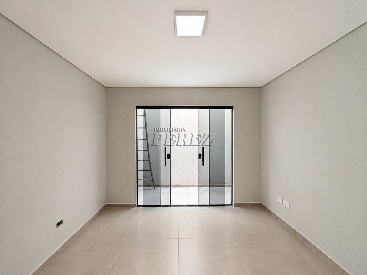 Casa com 3 Quartos à venda, 220m² - Ouro Verde