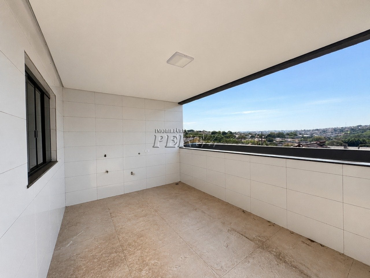 Casa com 3 Quartos à venda, 220m² - Ouro Verde