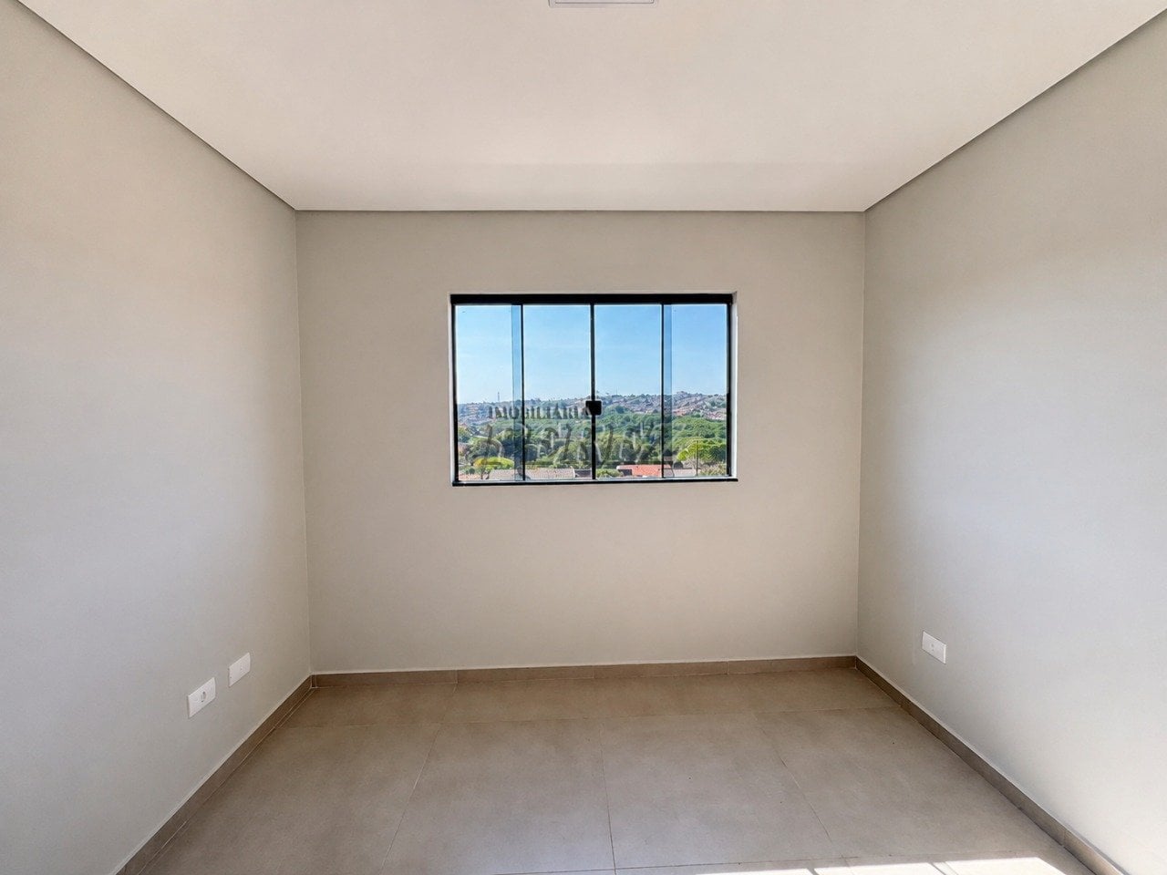 Casa com 3 Quartos à venda, 220m² - Ouro Verde