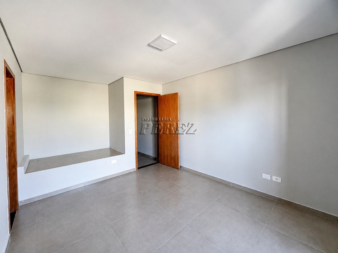 Casa com 3 Quartos à venda, 220m² - Ouro Verde