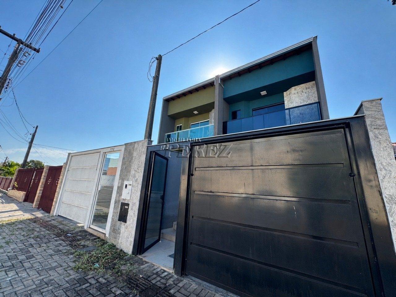 Casa com 3 Quartos à venda, 220m² - Ouro Verde
