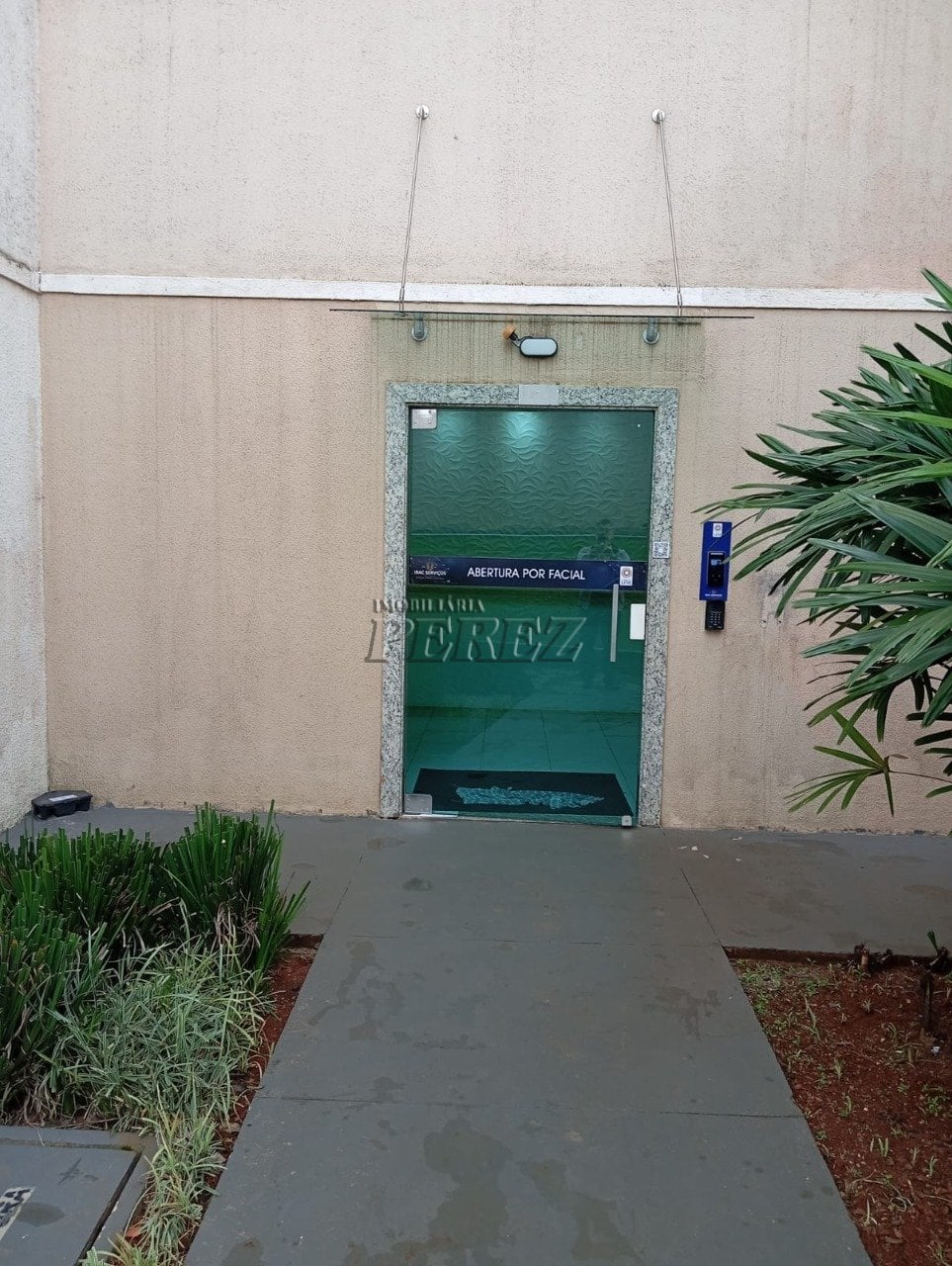 Apartamento à venda no Condomínio Parque Lima, região norte de Londrina