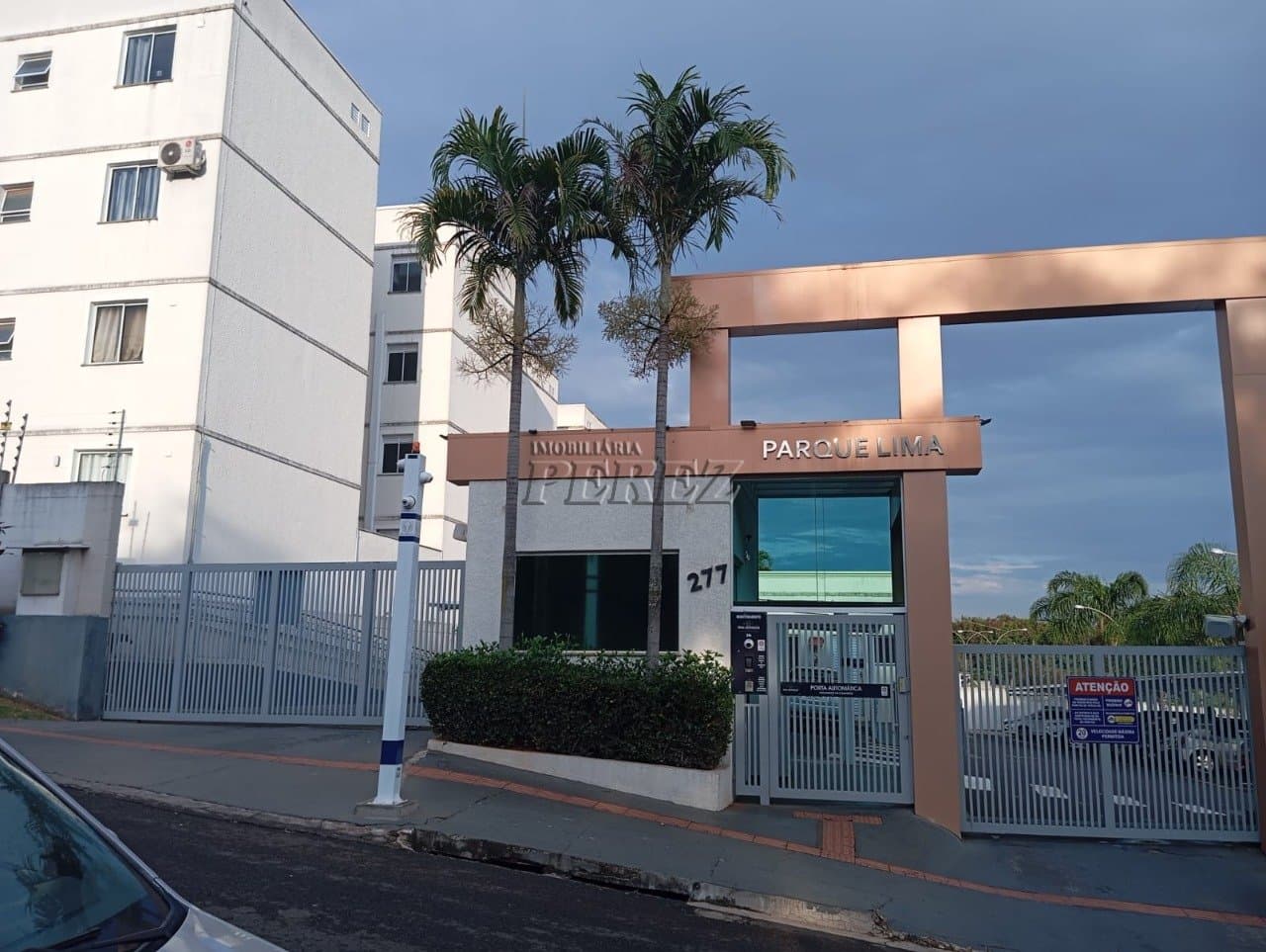 Apartamento à venda no Condomínio Parque Lima, região norte de Londrina
