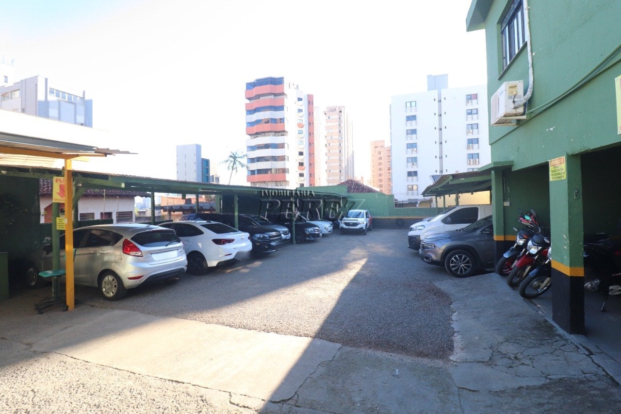 Imóvel comercial a venda na Avenida Senador Souza Naves no centro
