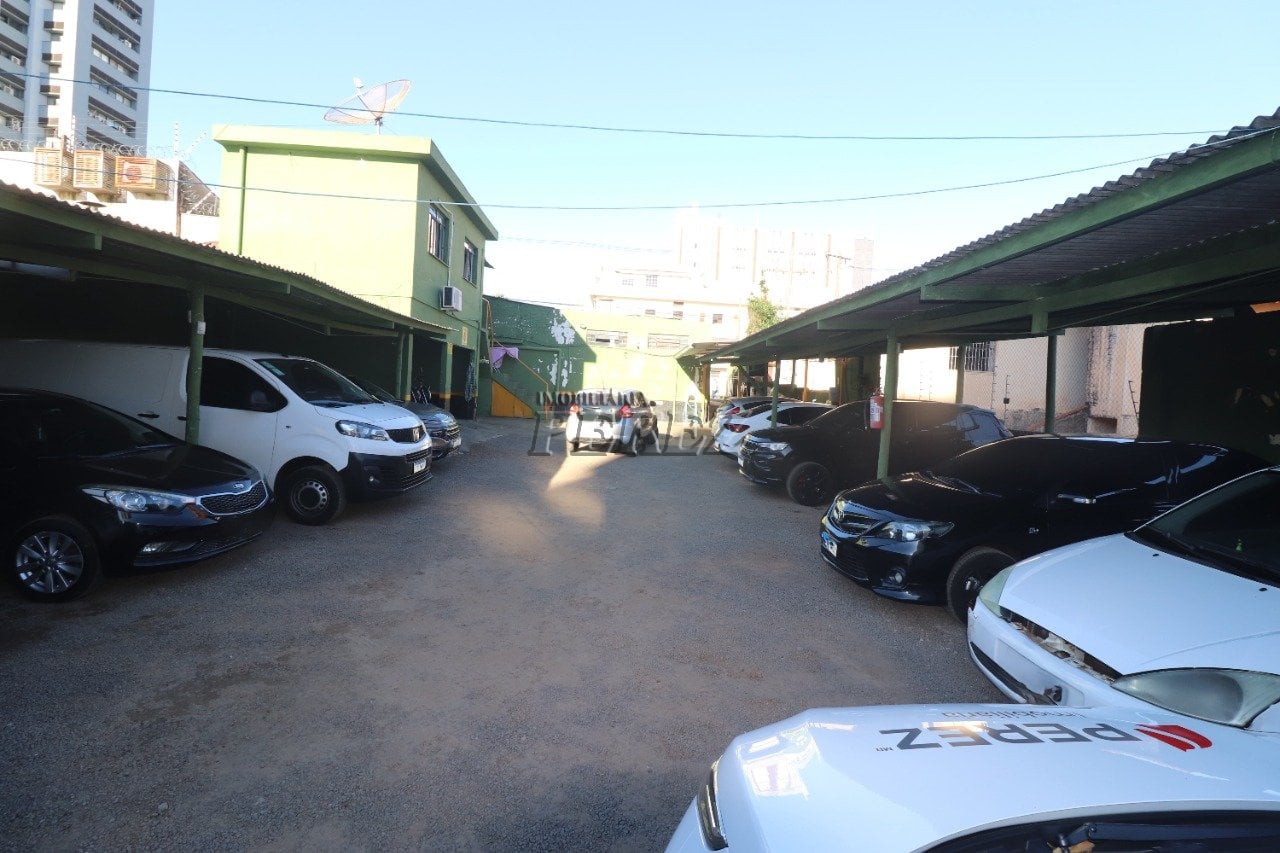 Imóvel comercial a venda na Avenida Senador Souza Naves no centro