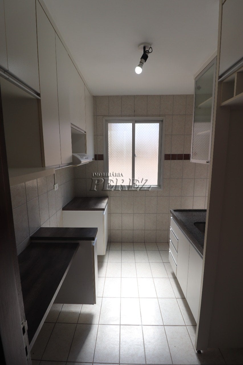 Apartamento para alugar no Edifício Santorini no centro de Londrina