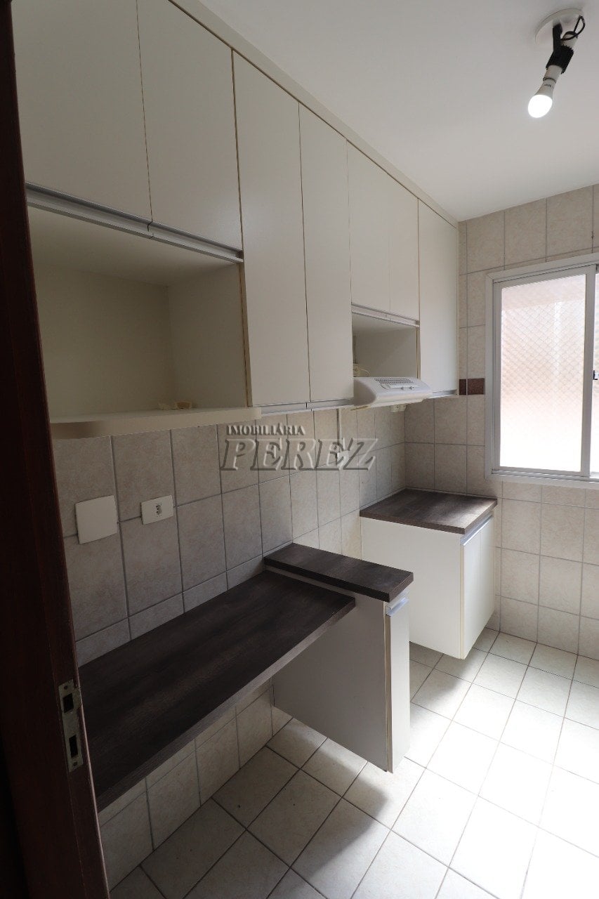 Apartamento para alugar no Edifício Santorini no centro de Londrina