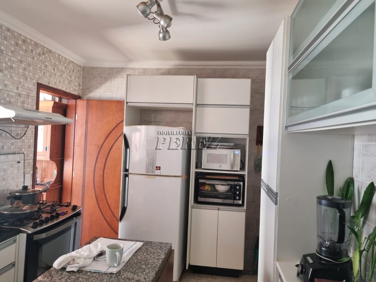 Casa à venda na região leste de Londrina - San Fernando