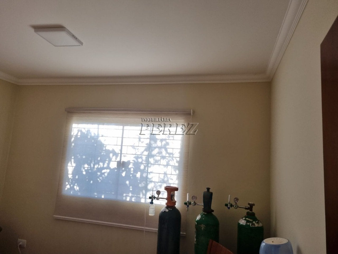 Casa à venda na região leste de Londrina - San Fernando