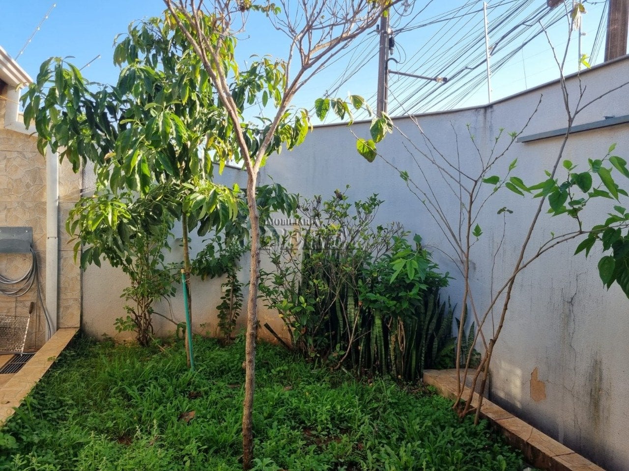 Casa à venda na região leste de Londrina - San Fernando