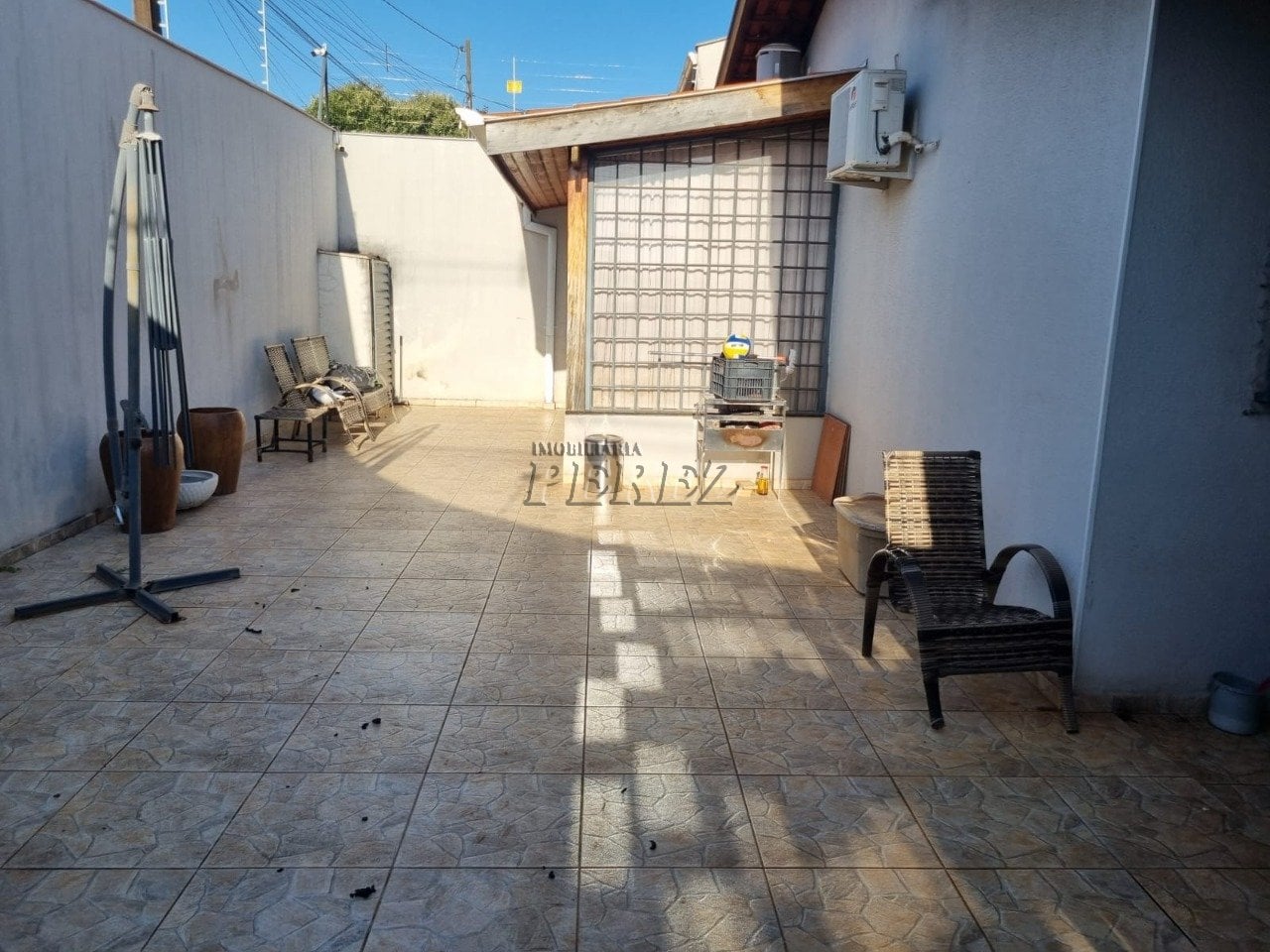 Casa à venda na região leste de Londrina - San Fernando