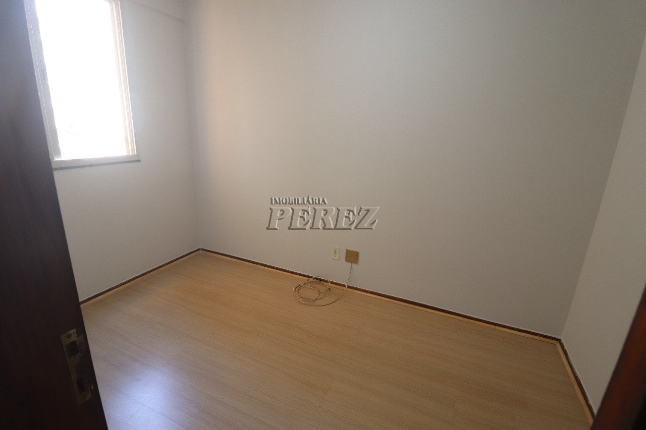 Apartamento para alugar no Condomínio Alexandre I - Centro de Londrina