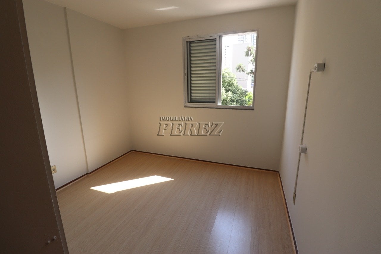 Apartamento para alugar no Condomínio Alexandre I - Centro de Londrina