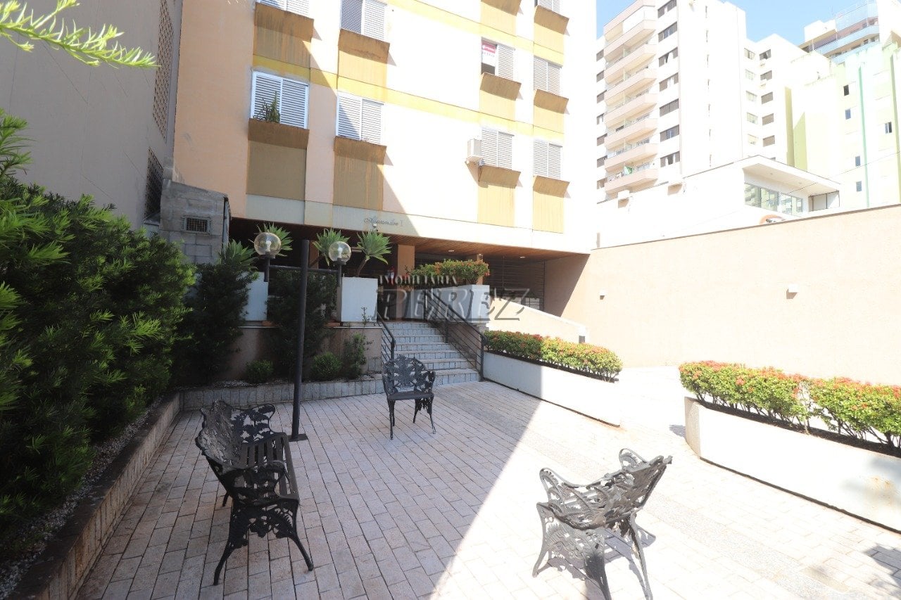 Apartamento para alugar no Condomínio Alexandre I - Centro de Londrina