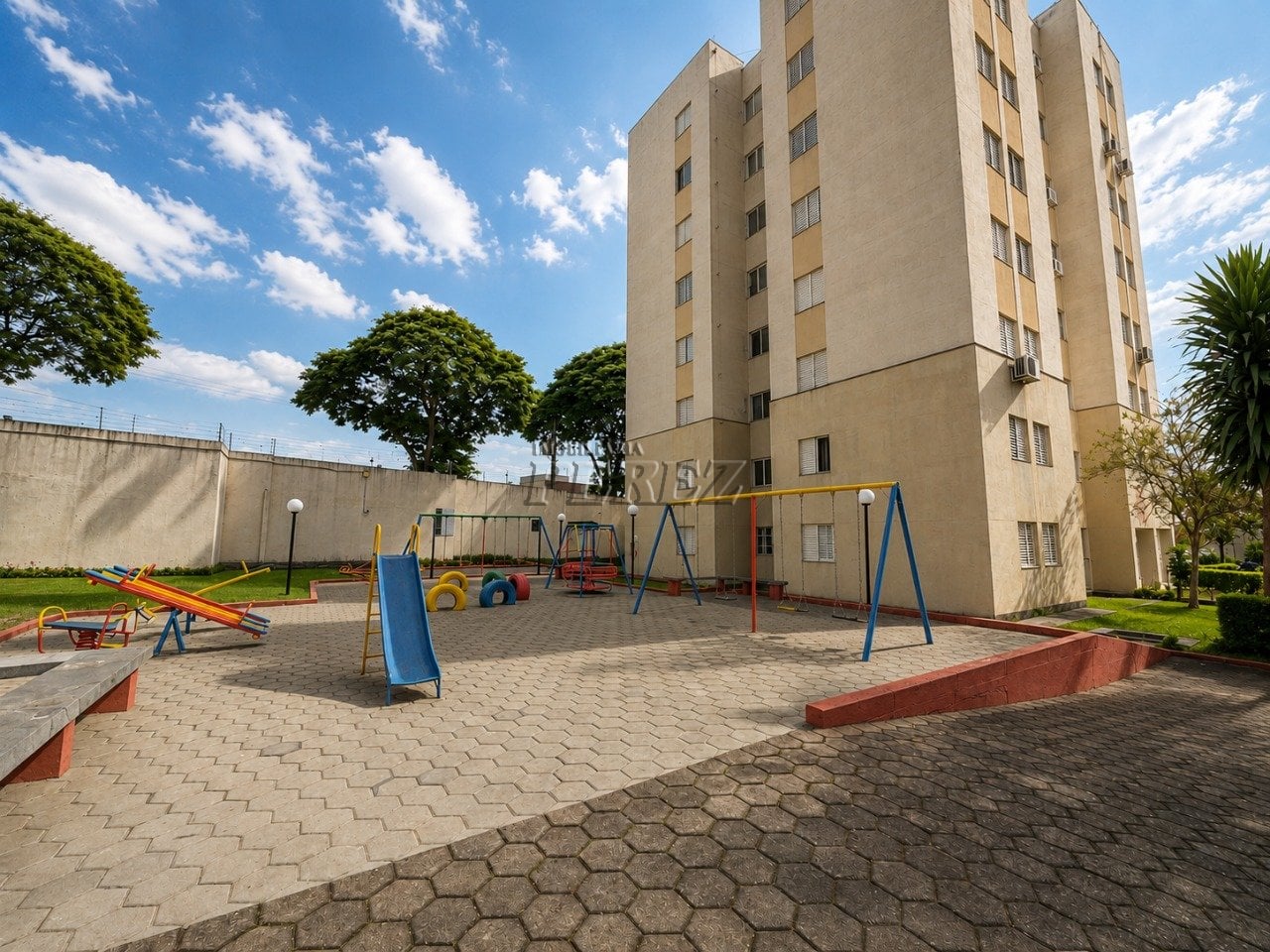 Apartamento à venda e locação no Metropolitan Plaza Residences - Região leste de Londrina