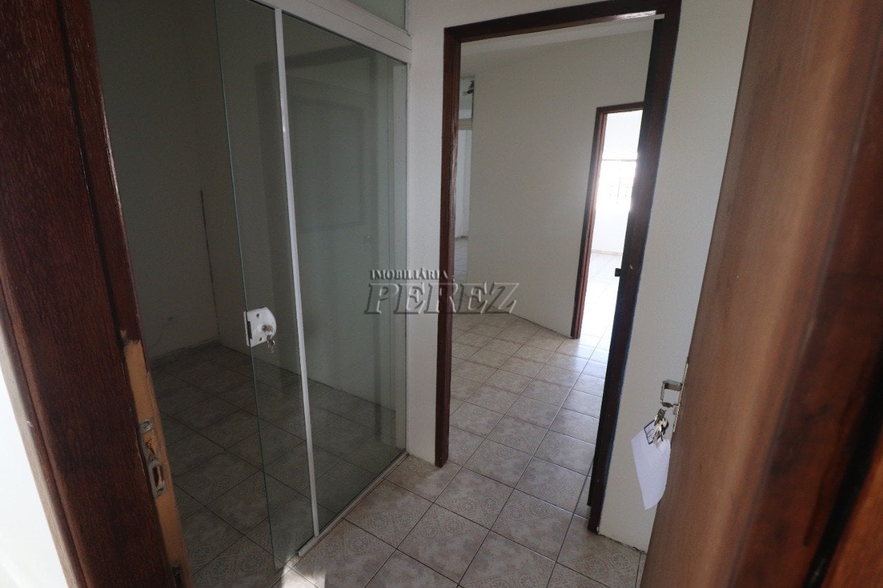 Sala comercial para alugar no centro de Londrina na Rua Goiás