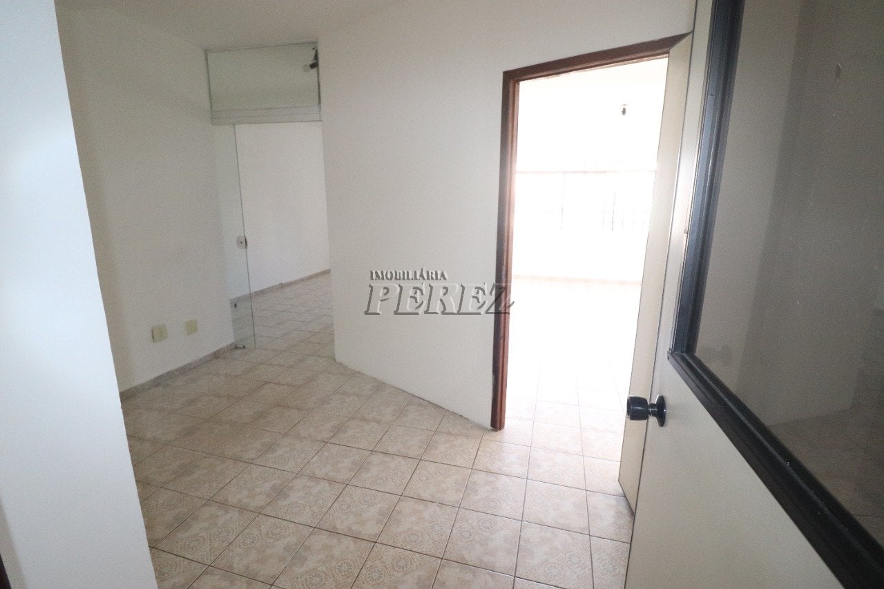 Sala comercial para alugar no centro de Londrina na Rua Goiás