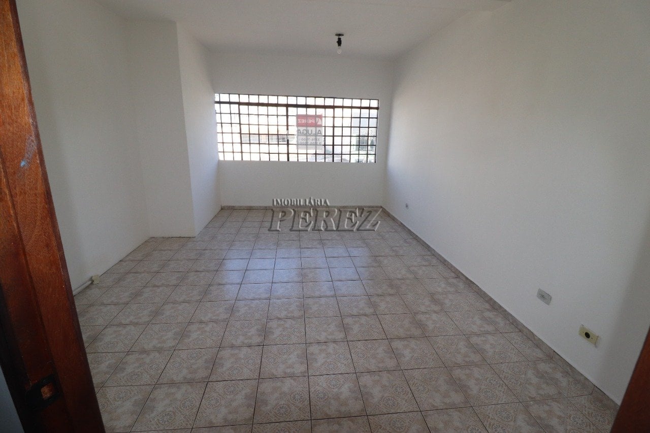 Sala comercial para alugar no centro de Londrina na Rua Goiás