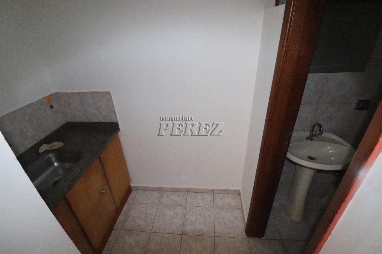 Sala comercial para alugar no centro de Londrina na Rua Goiás