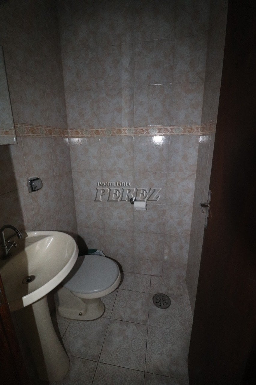 Sala comercial para alugar no centro de Londrina na Rua Goiás