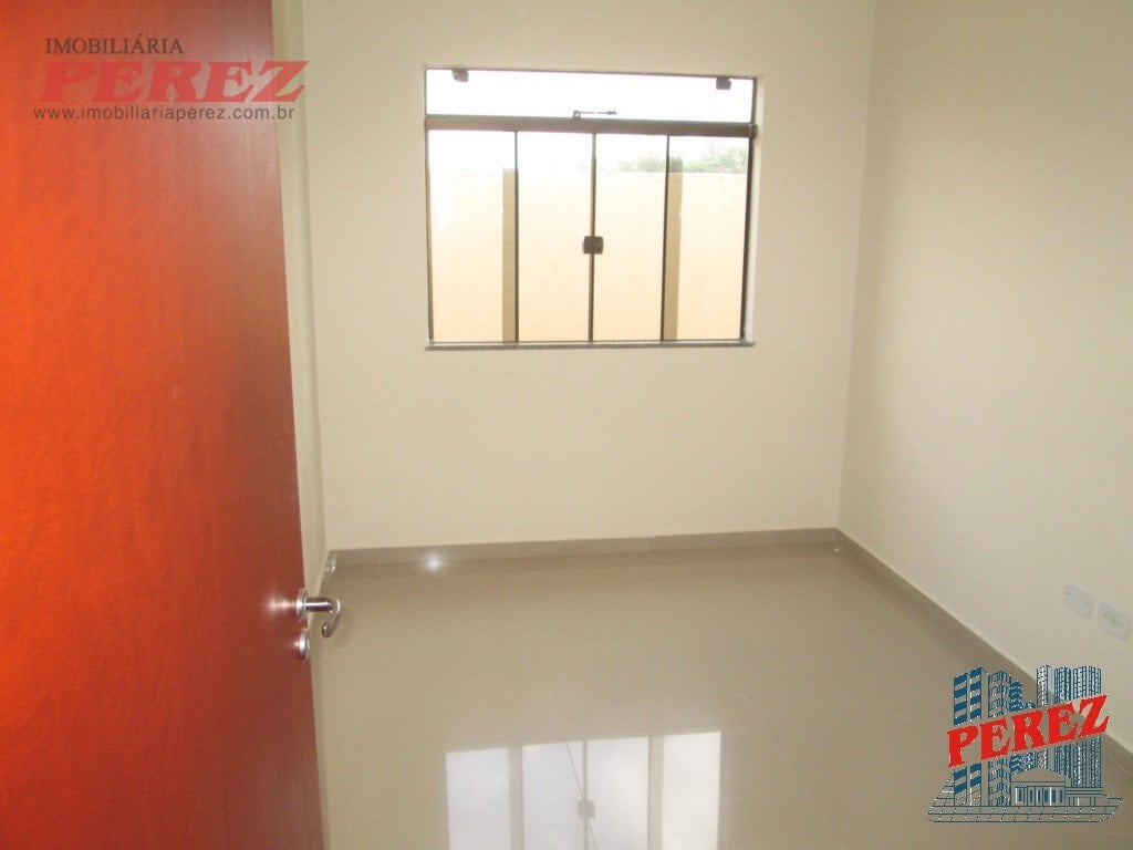 Casa para alugar na região oeste de Londrina - Portal de Versalhes 1
