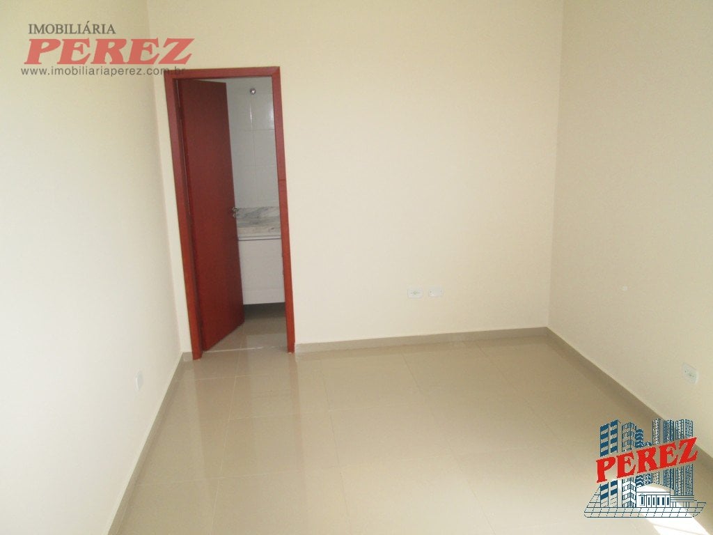 Casa para alugar na região oeste de Londrina - Portal de Versalhes 1