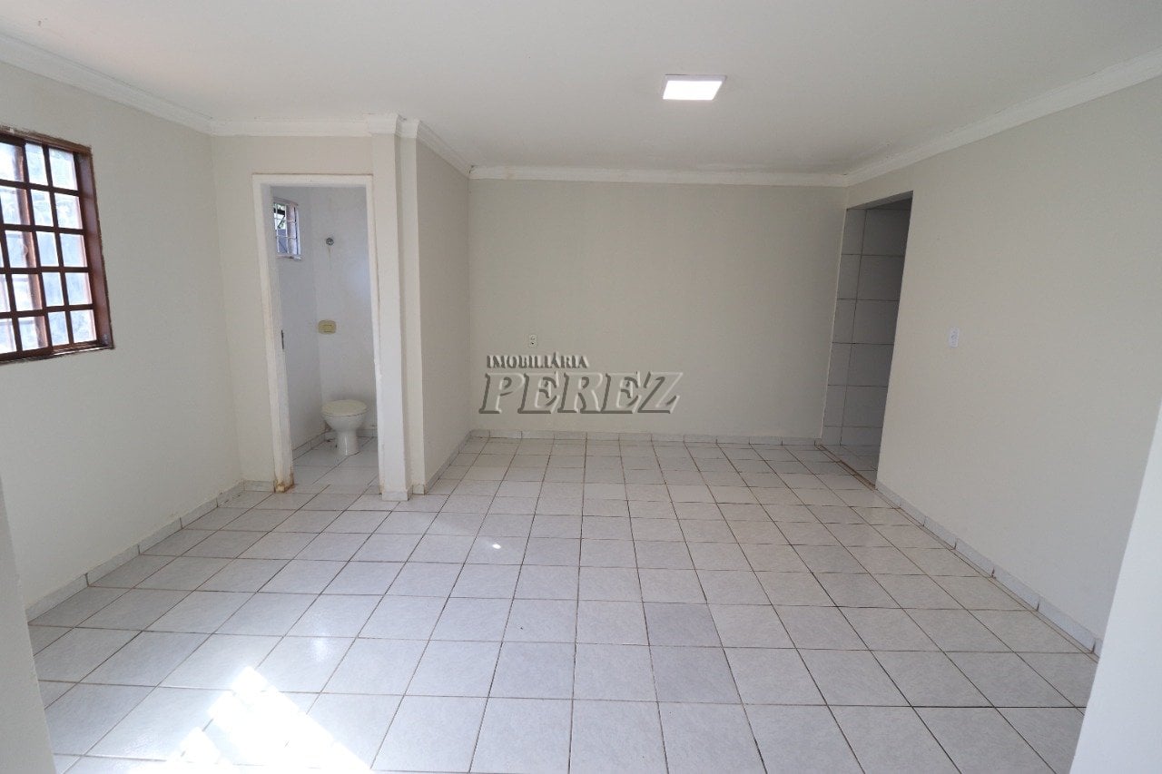 Casa à venda e locação no Jardim Ideal, região leste de Londrina.
