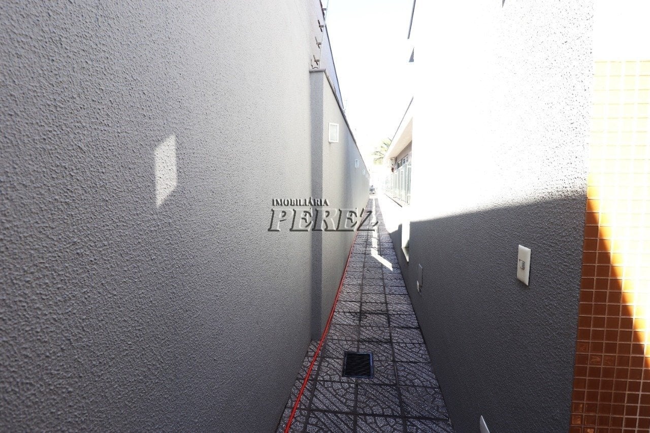 Casa comercial à venda na Av Juscelino Kubitschek no centro de Londrina