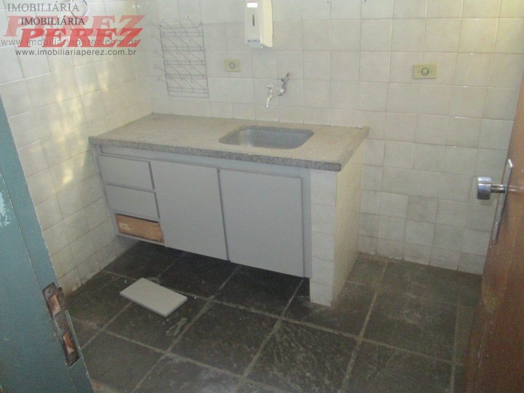 Imóvel comercial à venda e locação na Av Santos Dumont - Centro de Londrina.