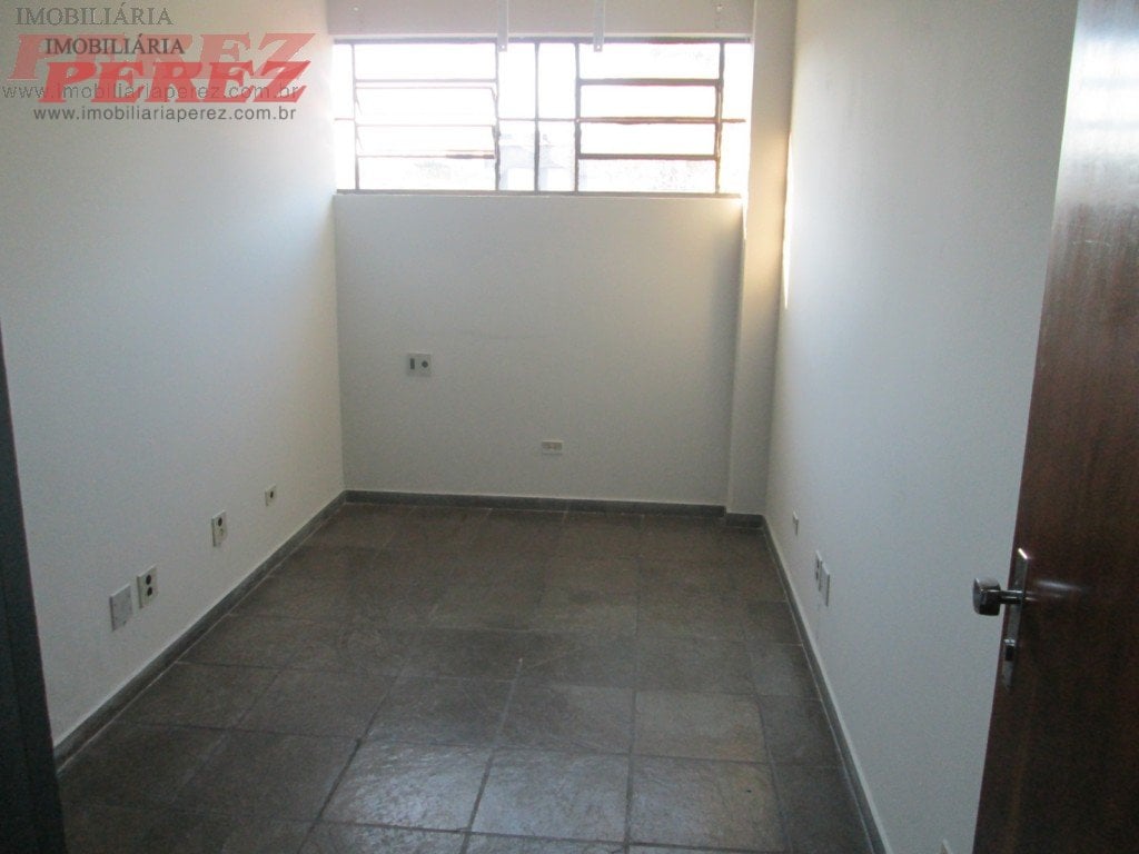 Imóvel comercial à venda e locação na Av Santos Dumont - Centro de Londrina.