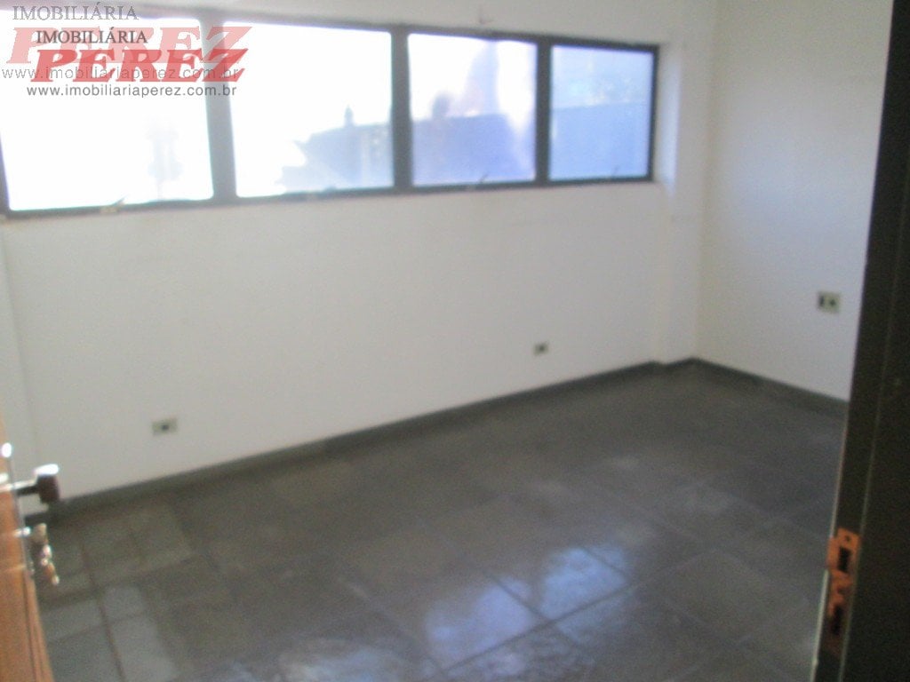 Imóvel comercial à venda e locação na Av Santos Dumont - Centro de Londrina.