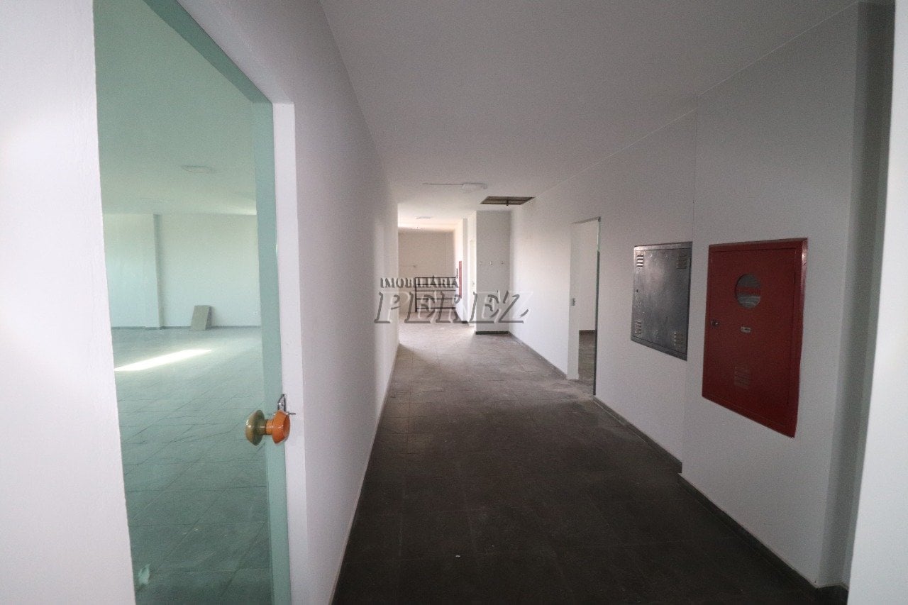 Imóvel comercial à venda e locação na Av Santos Dumont - Centro de Londrina.