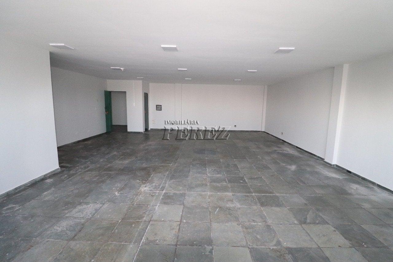 Imóvel comercial à venda e locação na Av Santos Dumont - Centro de Londrina.
